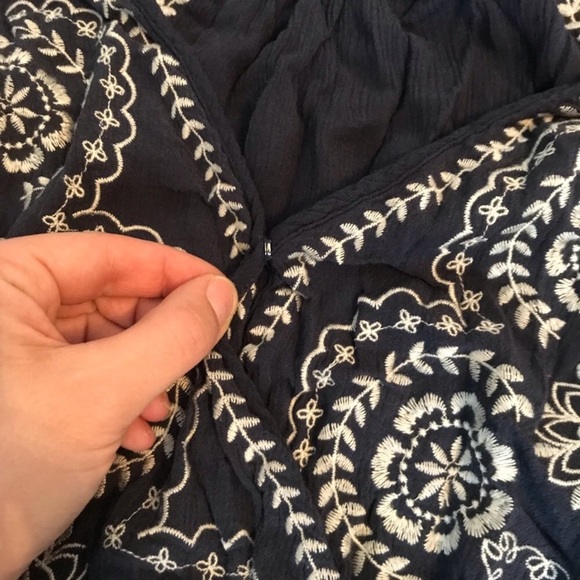 Xhilaration cold shoulder midi dress - Picture 5 of 5